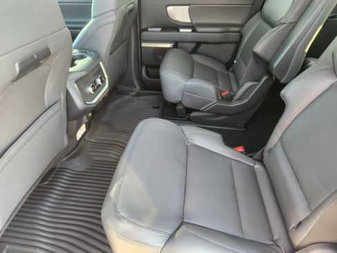 New 2026 Ford Expedition Active image 26