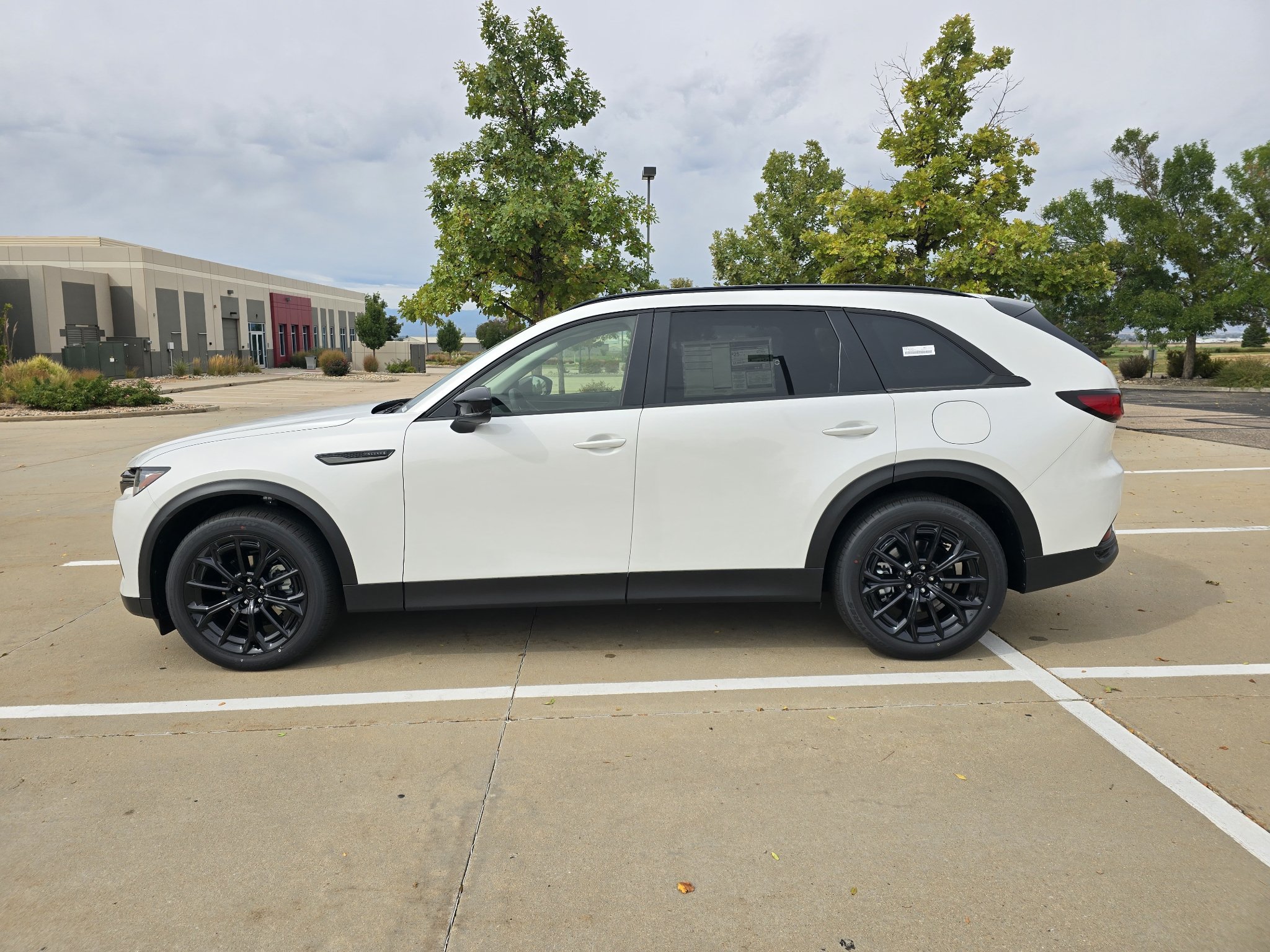 New 2026 MAZDA CX-70 3.3 Turbo w/ Preferred Package AWD/4WD image 2