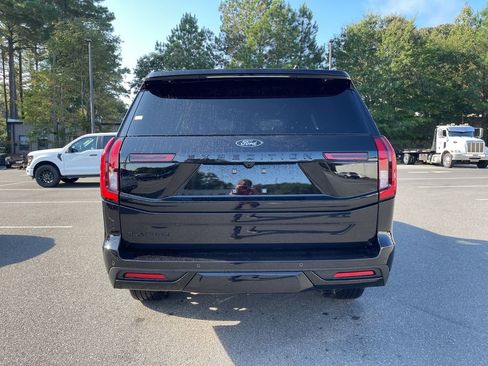 New 2025 Ford Expedition Platinum w/ Stealth Appearance Package image 5