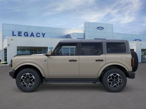 New 2026 Ford Bronco Outer Banks image 3