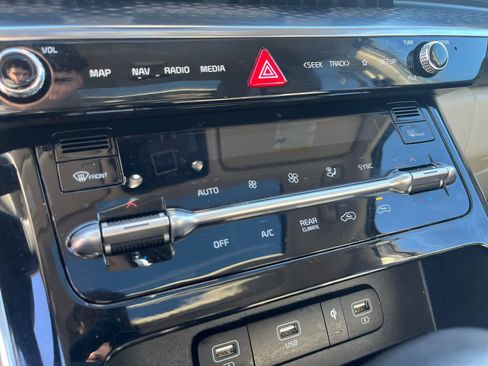 Used 2022 Kia Carnival SX Prestige FWD image 28