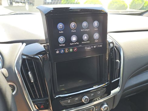 Used 2023 Chevrolet Traverse LT FWD image 10