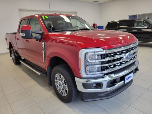 Used 2023 Ford F350 Lariat image 4