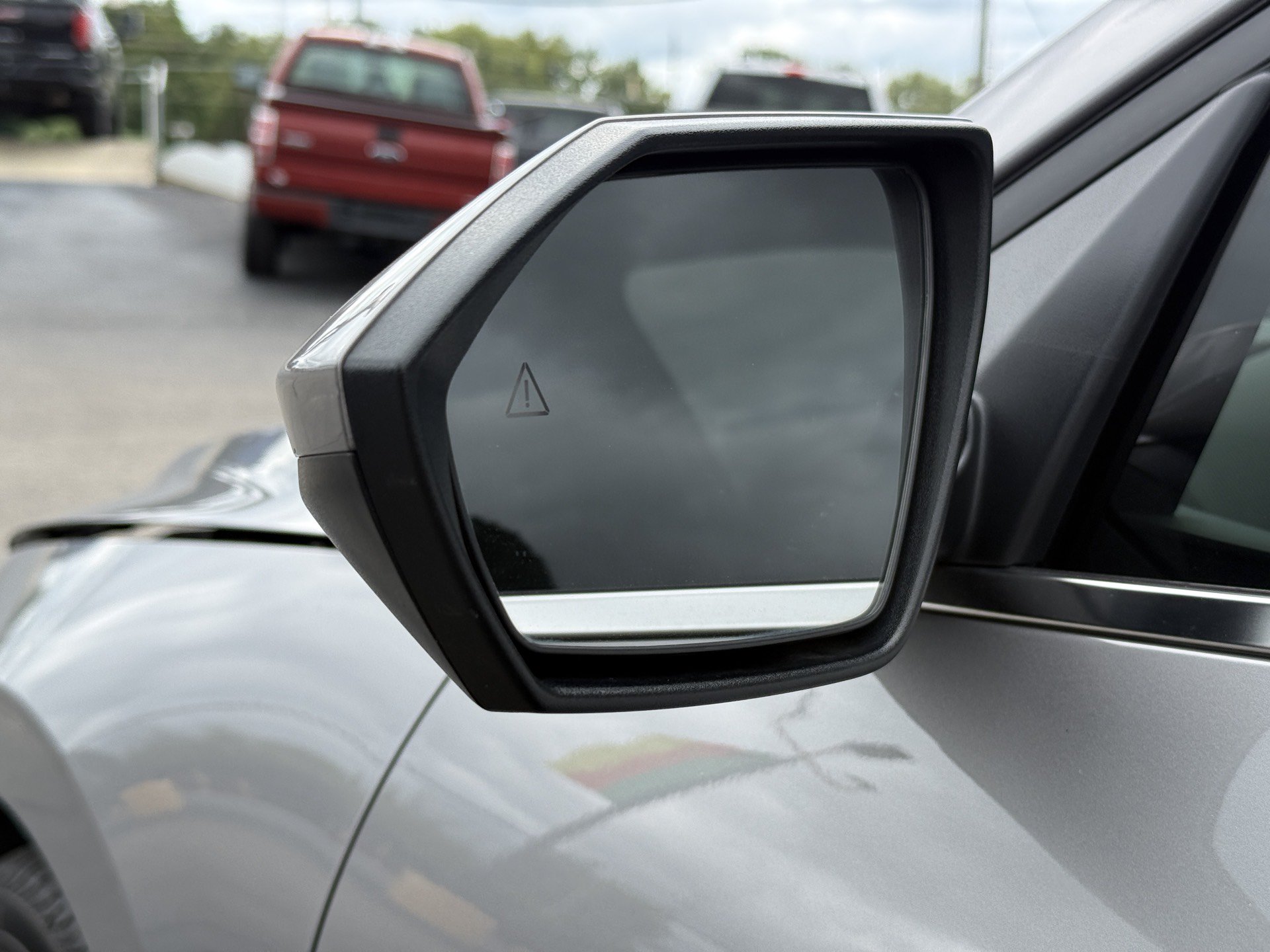 Used 2025 Hyundai Elantra SEL FWD image 37