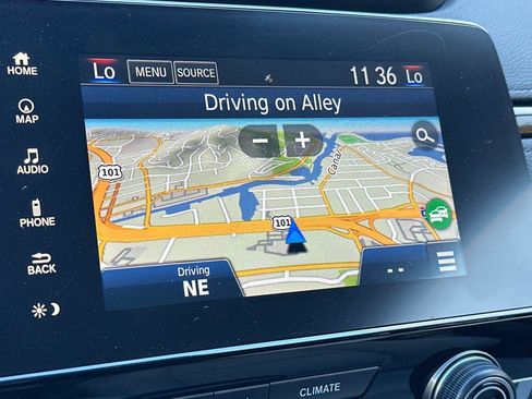 Used 2018 Honda CR-V Touring image 18