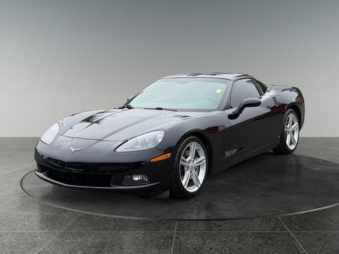 Used 2008 Chevrolet Corvette Coupe RWD image 3
