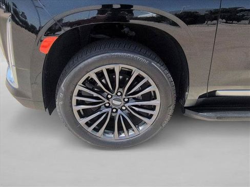 Used 2024 Cadillac Escalade Premium Luxury RWD image 23