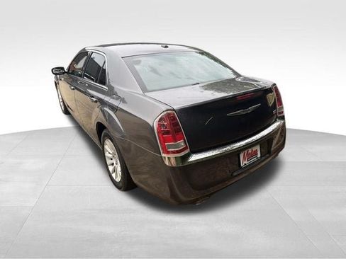 Used 2013 Chrysler 300 w/ Driver Convenience Group RWD image 7