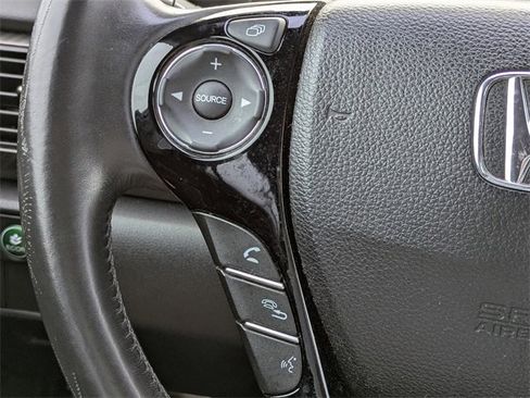 Used 2016 Honda Accord Sport image 21