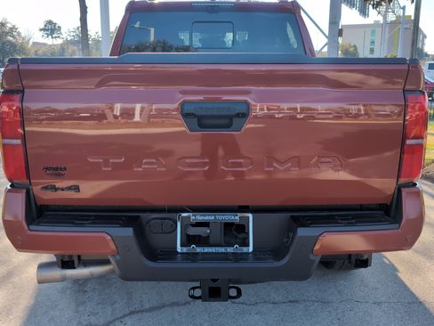 Certified 2025 Toyota Tacoma TRD Off-Road w/ TRD Off Road Premium Package image 9