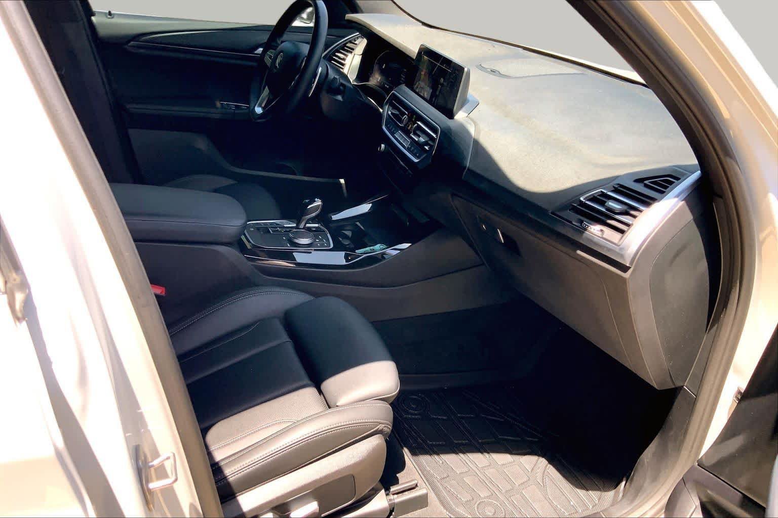 Used 2023 BMW X3 sDrive30i w/ Convenience Package RWD image 9