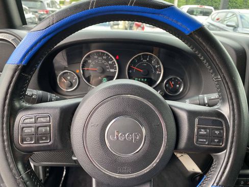 Used 2016 Jeep Wrangler Unlimited Sport w/ Quick Order Package 24S AWD/4WD image 17