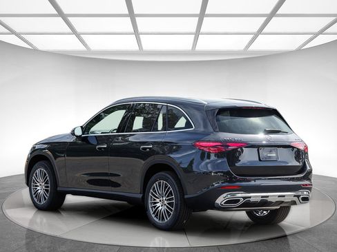 New 2026 Mercedes-Benz GLC 300 4MATIC image 2