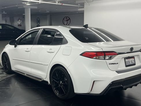 Used 2021 Toyota Corolla SE w/ Carpet Mat Package (TMS) image 3