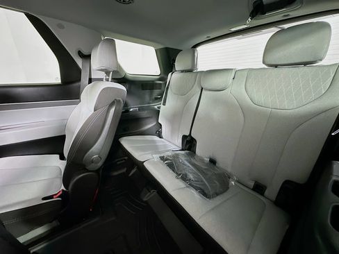 Used 2021 Hyundai Palisade SEL FWD image 4
