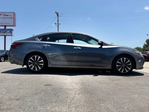 Used 2018 Nissan Altima 2.5 SL FWD image 2