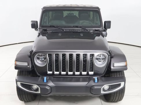 Used 2022 Jeep Wrangler Unlimited Sahara w/ Cold Weather Group image 59