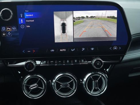 New 2025 Chevrolet Blazer EV LT image 22