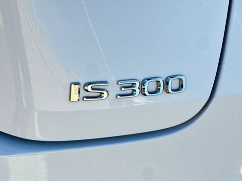 Used 2024 Lexus IS 300 image 32