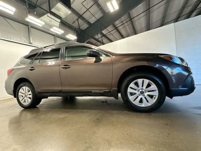 Used 2019 Subaru Outback 2.5i Premium w/ Popular Package #2 AWD/4WD image 3