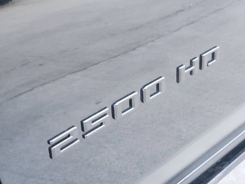 Used 2025 Chevrolet Silverado 2500 ZR2 w/ Technology Package AWD/4WD image 9