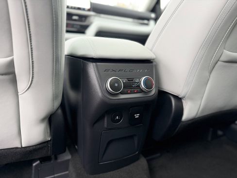 Certified 2025 Ford Explorer Platinum w/ Ultimate Package image 13