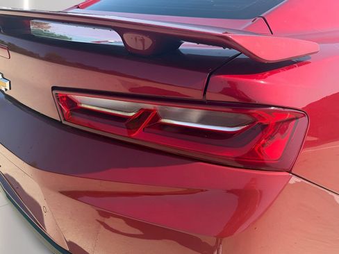 Used 2018 Chevrolet Camaro SS RWD image 35