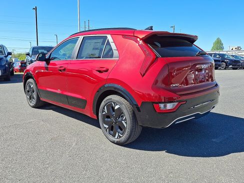 New 2025 Kia Niro Wind w/ Wind Preserve Package image 4