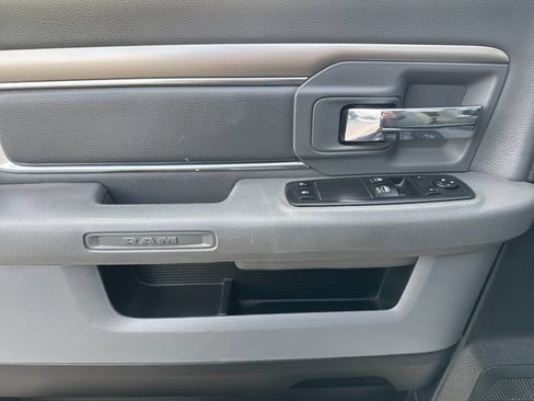 Used 2018 RAM 1500 Express image 11