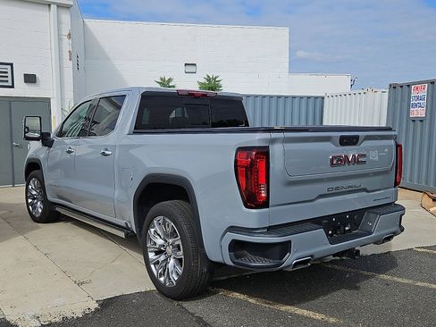 Used 2025 GMC Sierra 1500 Denali w/ Denali Reserve Package AWD/4WD image 6
