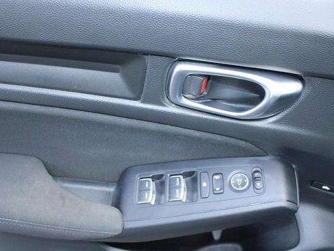 Used 2022 Honda Civic Sport image 9