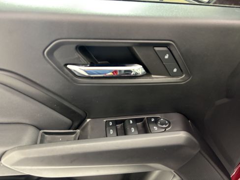 Used 2024 GMC Canyon Elevation w/ Elevation Premium Package RWD image 12