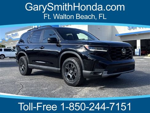 New 2025 Honda Pilot TrailSport image 1