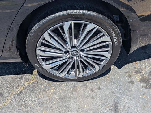 Used 2024 Nissan Altima 2.5 SL AWD/4WD image 35