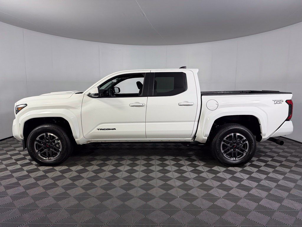 Used 2026 Toyota Tacoma TRD Sport AWD/4WD image 9