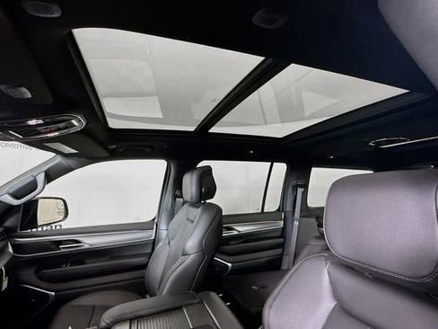 New 2026 Jeep Grand Wagoneer 4WD image 20