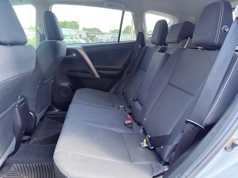 Used 2018 Toyota RAV4 XLE w/ Plus Extra Value Package AWD/4WD image 18