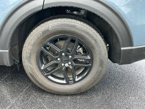 Used 2025 Ford Explorer Active RWD image 45