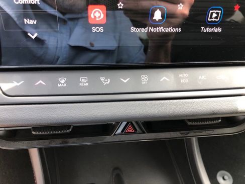 Used 2025 Dodge Charger R/T w/ Sun & Sound Package image 33