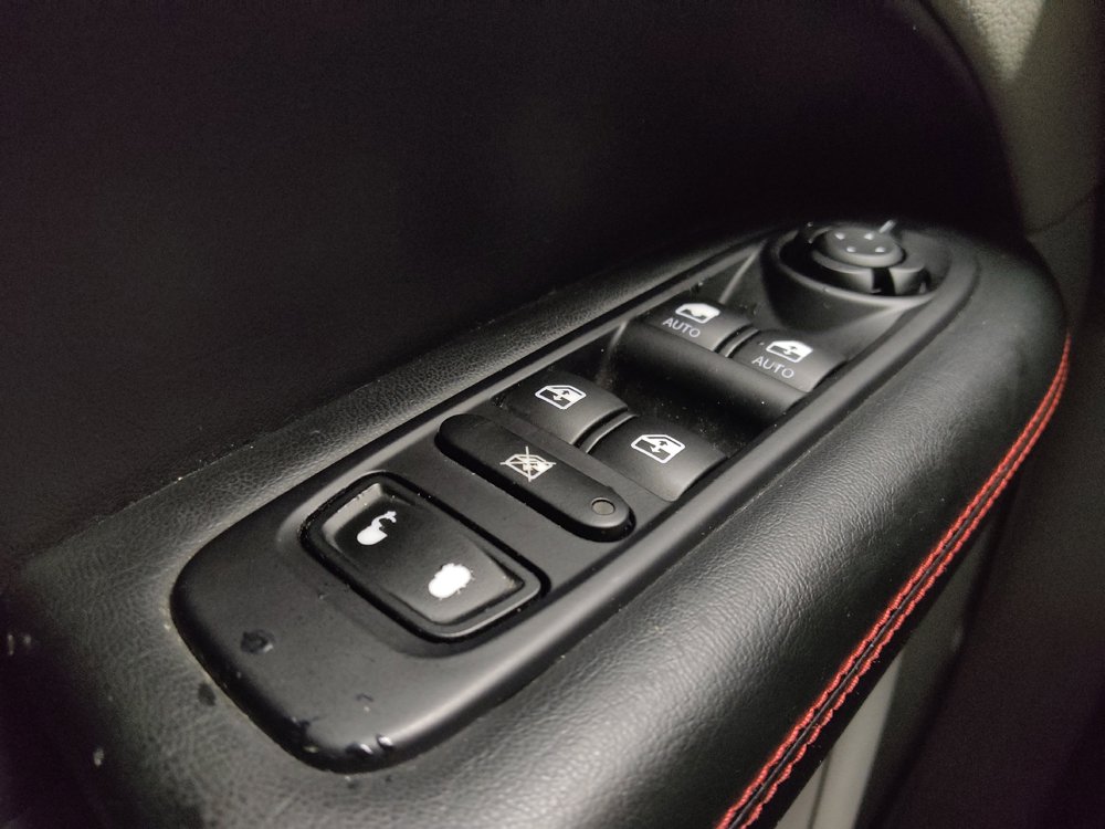 Used 2018 Jeep Compass Limited w/ Navigation Group FWD image 27