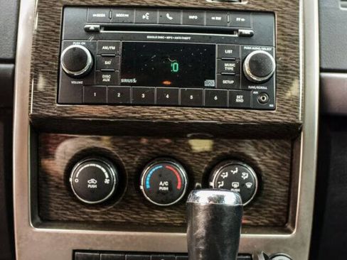 Used 2012 Jeep Liberty Limited Jet image 13