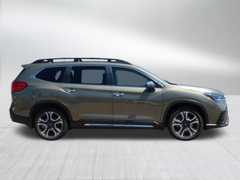 Used 2023 Subaru Ascent Touring AWD/4WD image 8