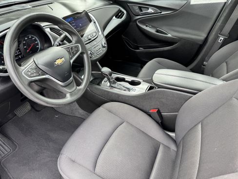 Used 2022 Chevrolet Malibu LT image 8