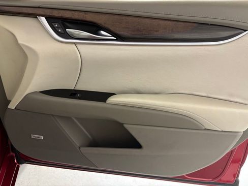 Used 2013 Cadillac XTS Platinum image 40