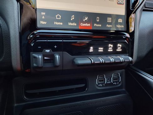 Used 2023 RAM 1500 Laramie image 23