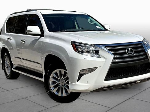 Used 2015 Lexus GX 460 w/ Premium Package image 3