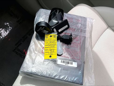 Used 2025 Genesis GV60 RWD image 14