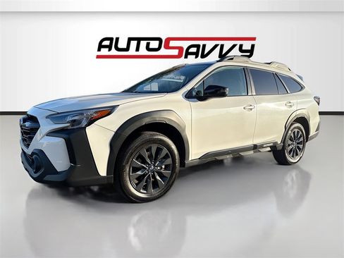 Used 2023 Subaru Outback Onyx Edition image 3