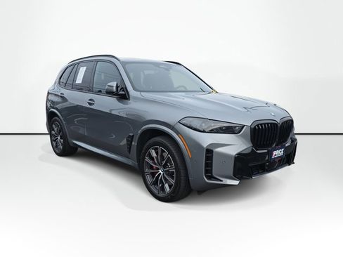 Used 2025 BMW X5 xDrive40i w/ M Sport Package image 3
