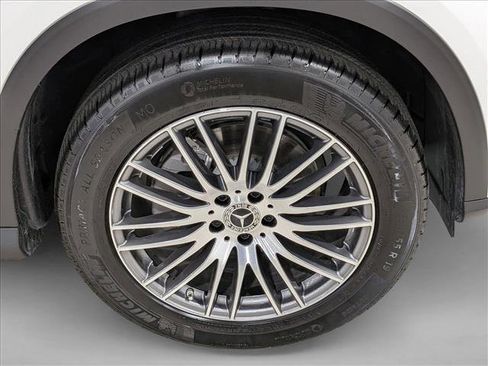Used 2026 Mercedes-Benz GLC 300 image 23